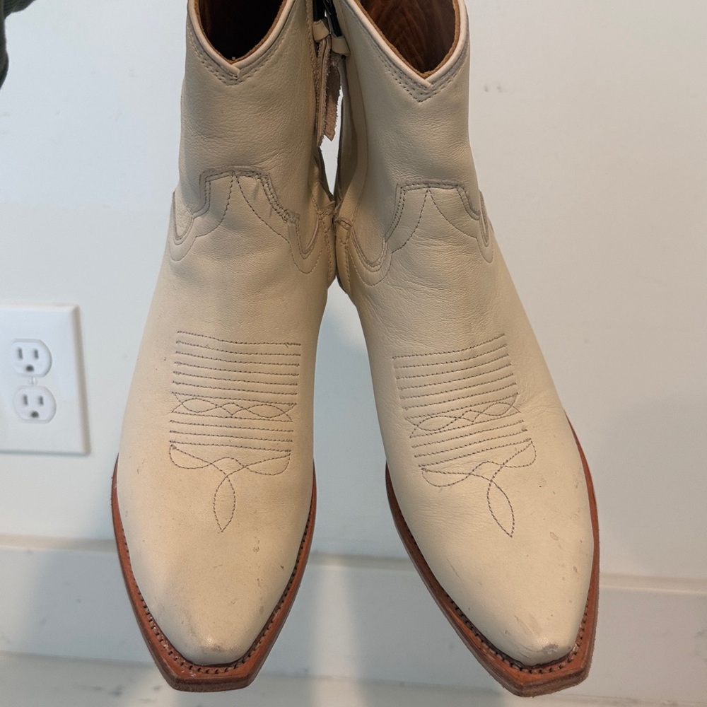 Tecovas The Daisy Cowgirl Boots in Bone Color Womens Size 7.5 - Picture 15 of 16